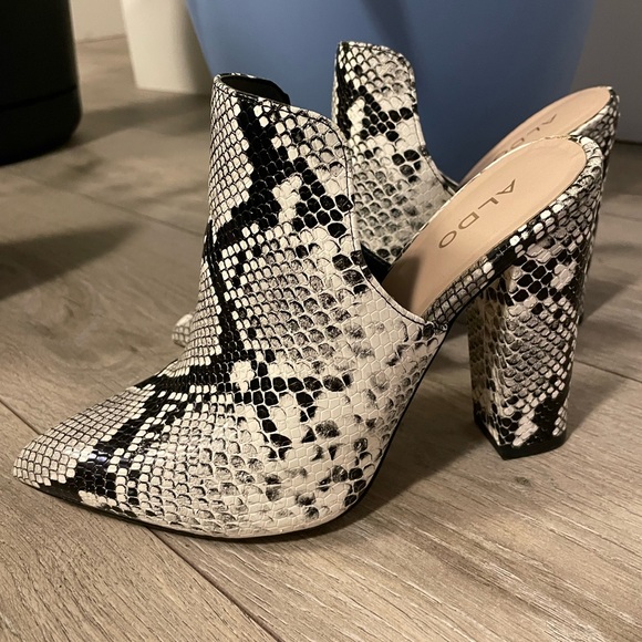 Snake Skin Heels - Picture 8 of 8